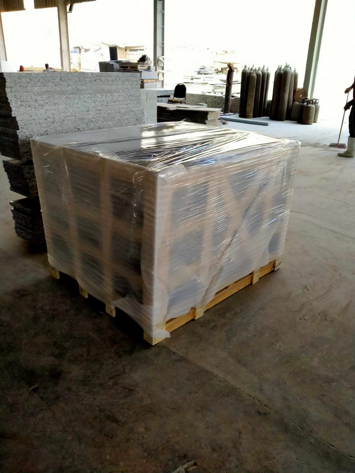 Shrink-wrapped pallet